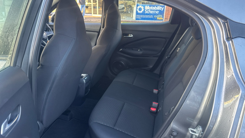 Nissan Juke 1.0 DiG-T Acenta 5dr Petrol Hatchback